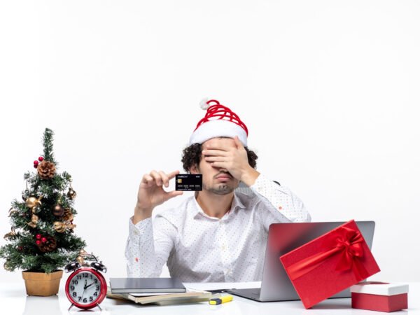 Holiday Season Credit Card Debt: How to Avoid Post-Christmas Stress